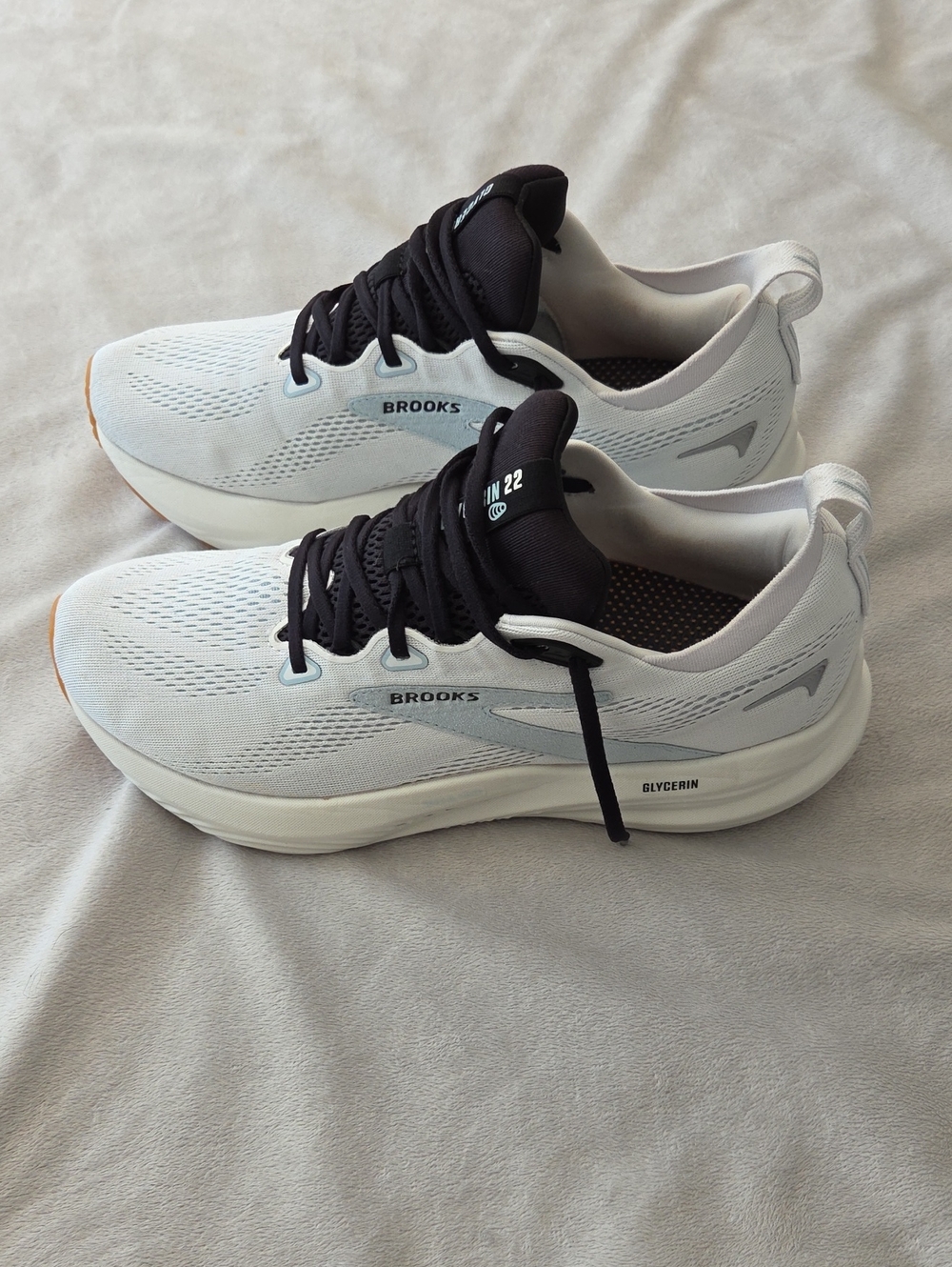 Brooks Glycerin 22, White, Pale Blue & Black, Size 10.5